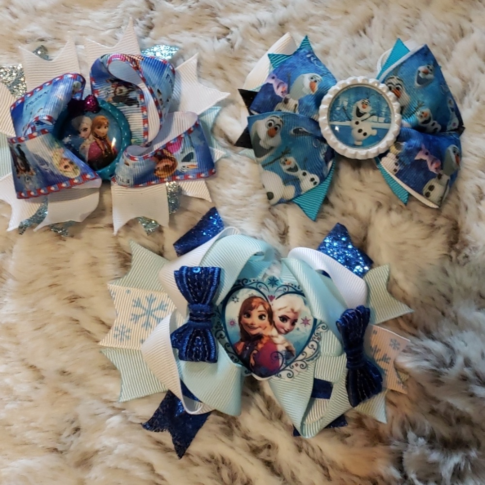Frozen hair bows